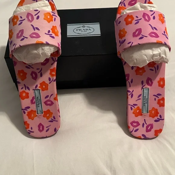 🛍️🛍️ HOST PICK 🎁 💯 Authentic PRADA Pink and Purple Women's slides/Sandals - Picture 7 of 12